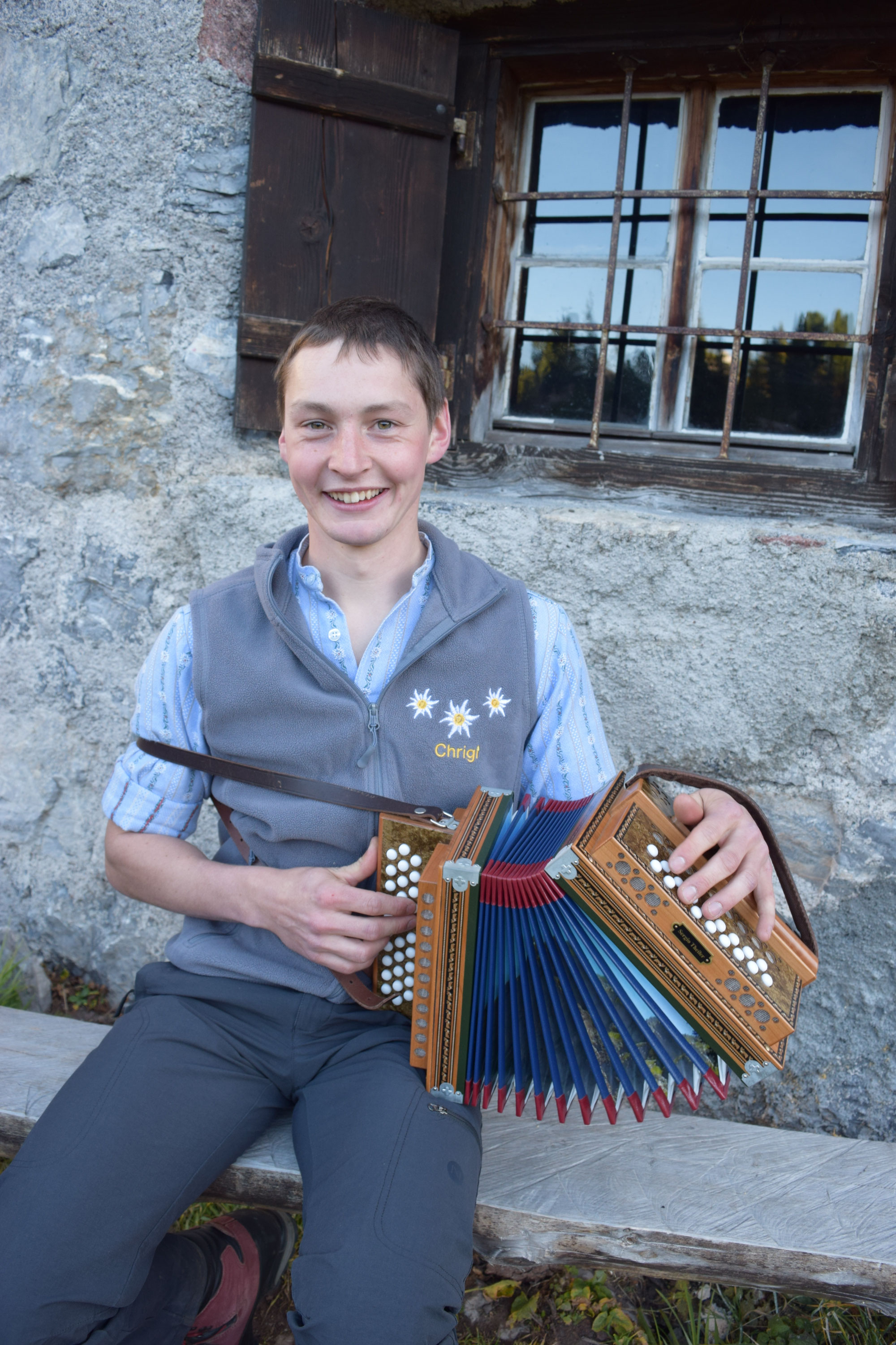 Christian Marty mit dem Schwyzerörgeli